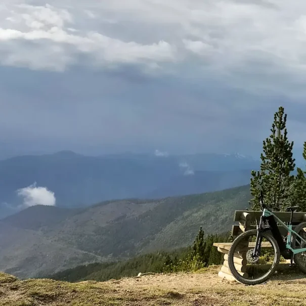 Ruta e-MTB per l'Alt Pirineu: Bicicletes elèctriques de lloguer per a rutes per l'Alt Pirineu. Maitantbikes.